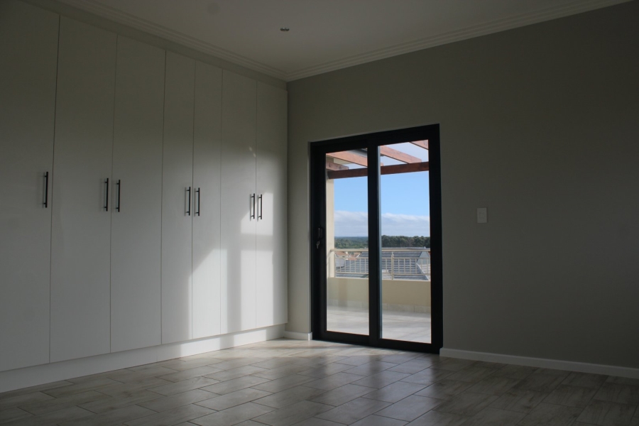 4 Bedroom Property for Sale in Kidds Beach Eastern Cape
